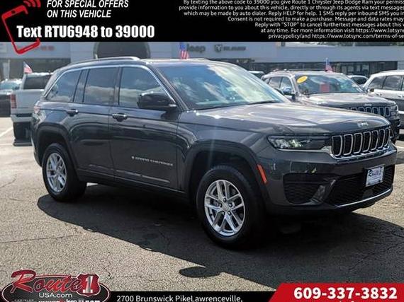 JEEP GRAND CHEROKEE 2025 1C4RJHAGXSC266948 image